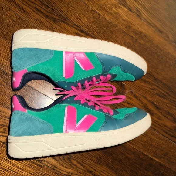 Veja Women's Green and Pink Sneakers - Picture 8 of 13